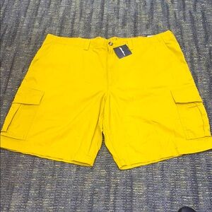 NWT EDDIE BAUER TIMBER WDGE RIPSTOP 2.0 CARGO SHORT RELAXED FIT AIXE 40 Mustard